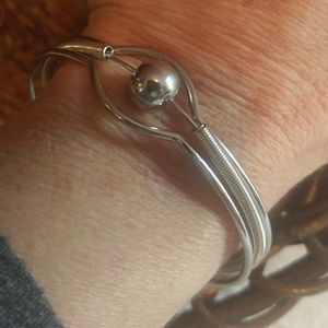 🛍5 for $25🛍Silvertone cuff style bracelet